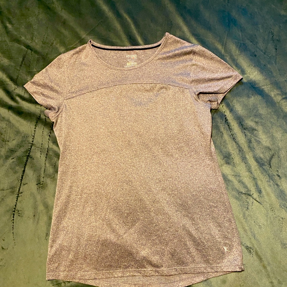 Dankskin size small athletic top
